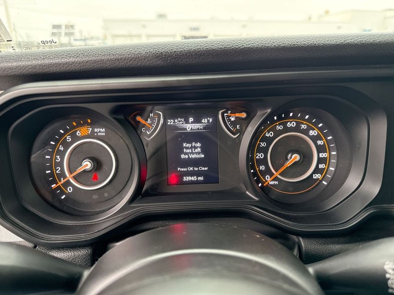 Jeep Wrangler Vehicle Full-screen Gallery Image 18