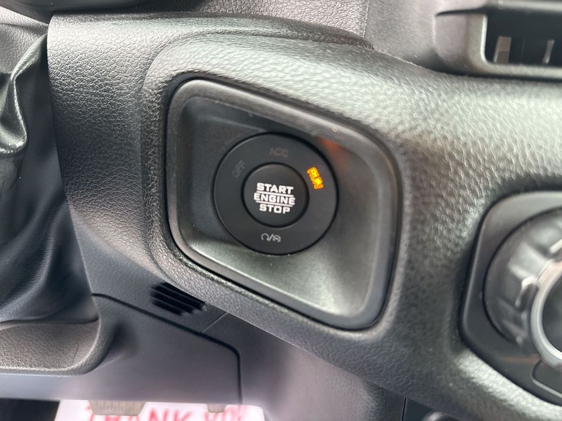 Jeep Wrangler Vehicle Full-screen Gallery Image 24