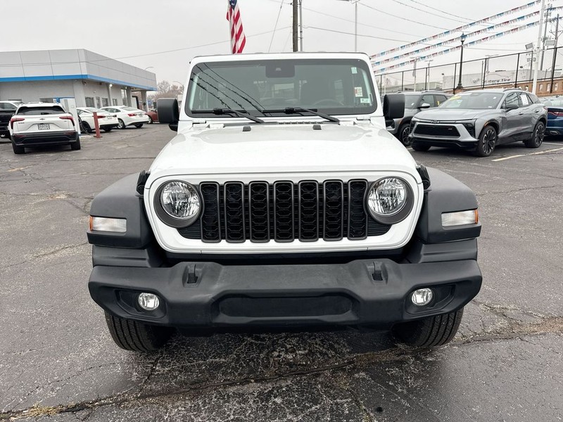 Jeep Wrangler Vehicle Full-screen Gallery Image 36