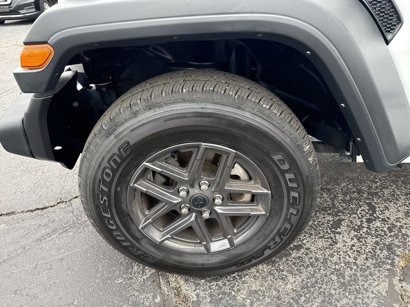 Jeep Wrangler Vehicle Full-screen Gallery Image 39