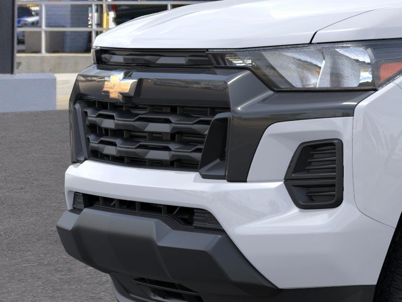 Chevrolet Colorado Vehicle Full-screen Gallery Image 13