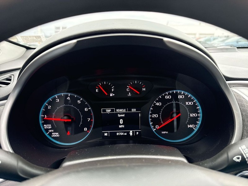 Chevrolet Malibu Vehicle Full-screen Gallery Image 17