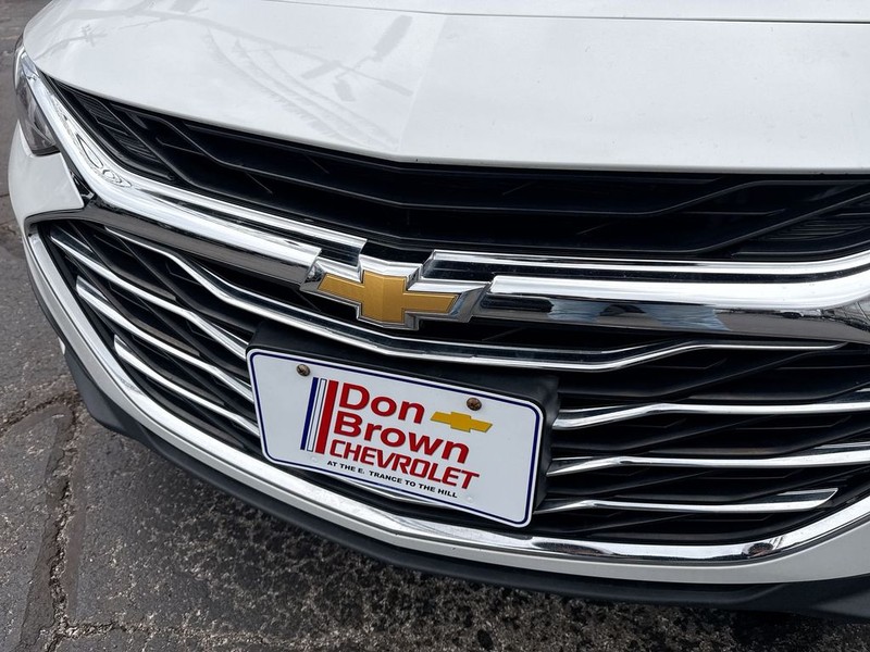 Chevrolet Malibu Vehicle Full-screen Gallery Image 33