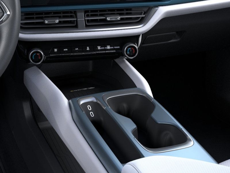 Chevrolet Equinox EV Vehicle Full-screen Gallery Image 23