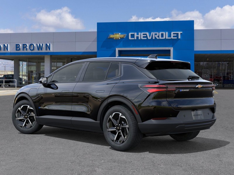 Chevrolet Equinox EV Vehicle Full-screen Gallery Image 3