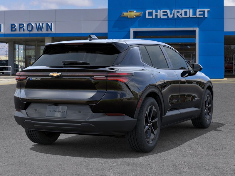 Chevrolet Equinox EV Vehicle Full-screen Gallery Image 4