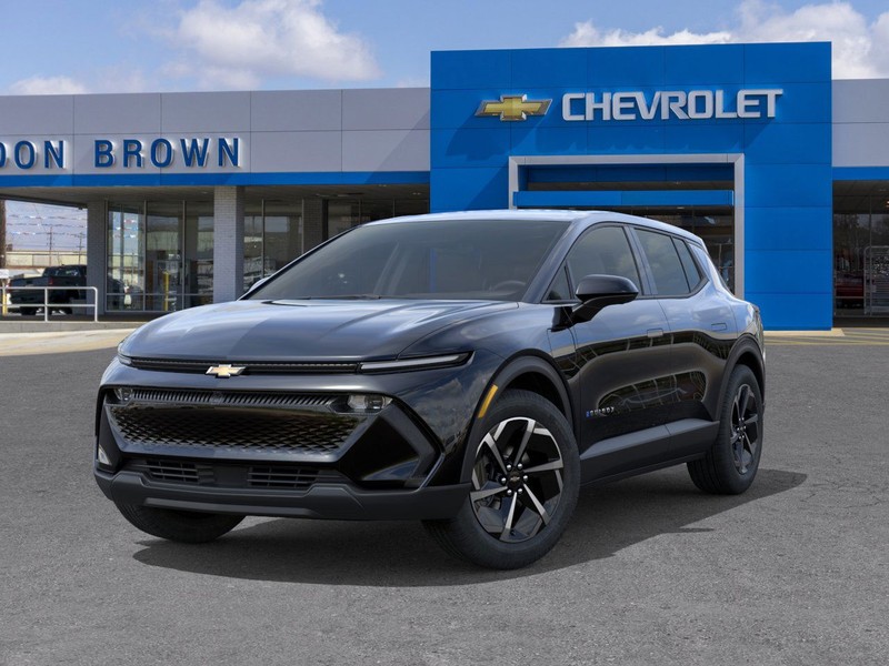 Chevrolet Equinox EV Vehicle Full-screen Gallery Image 6