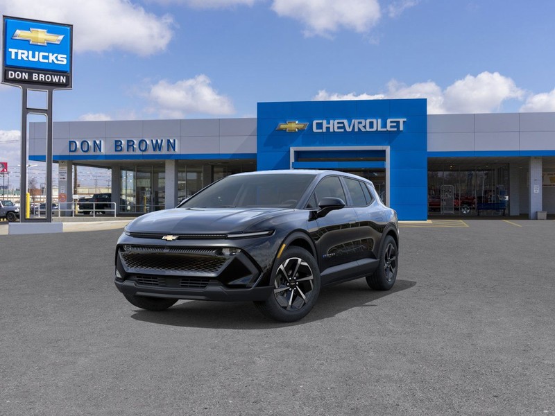 Chevrolet Equinox EV Vehicle Full-screen Gallery Image 8