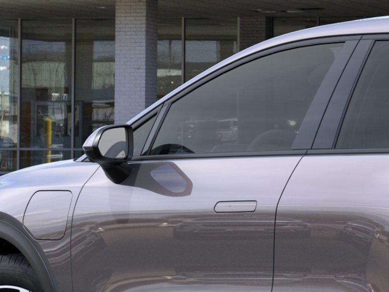 Chevrolet Equinox EV Vehicle Full-screen Gallery Image 12