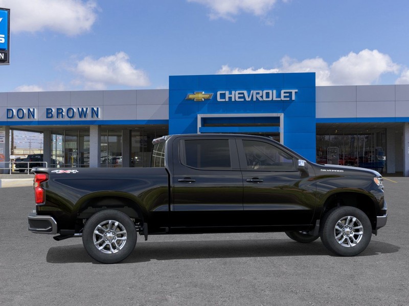 Chevrolet Silverado 1500 Vehicle Full-screen Gallery Image 5