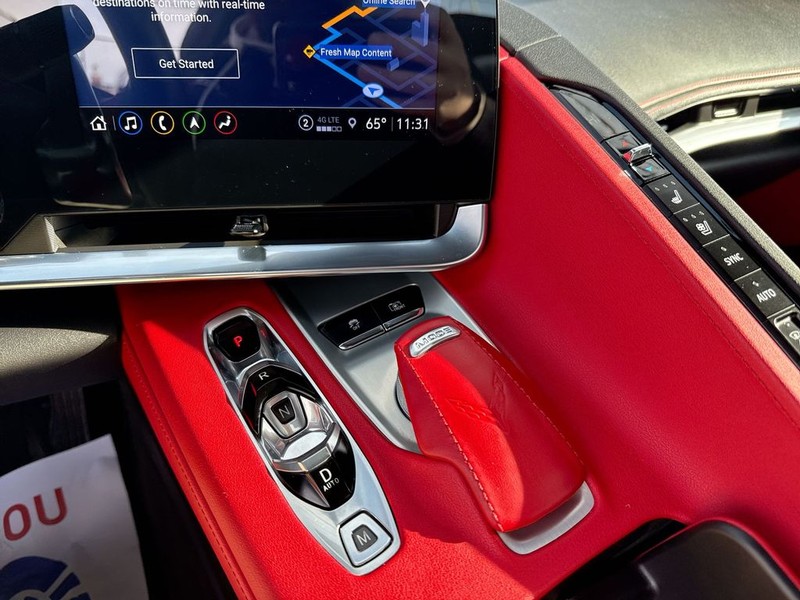 Chevrolet Corvette Vehicle Full-screen Gallery Image 27