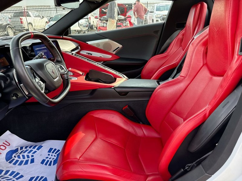 Chevrolet Corvette Vehicle Full-screen Gallery Image 29