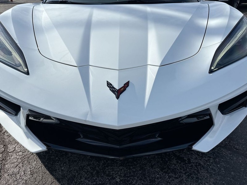 Chevrolet Corvette Vehicle Full-screen Gallery Image 37