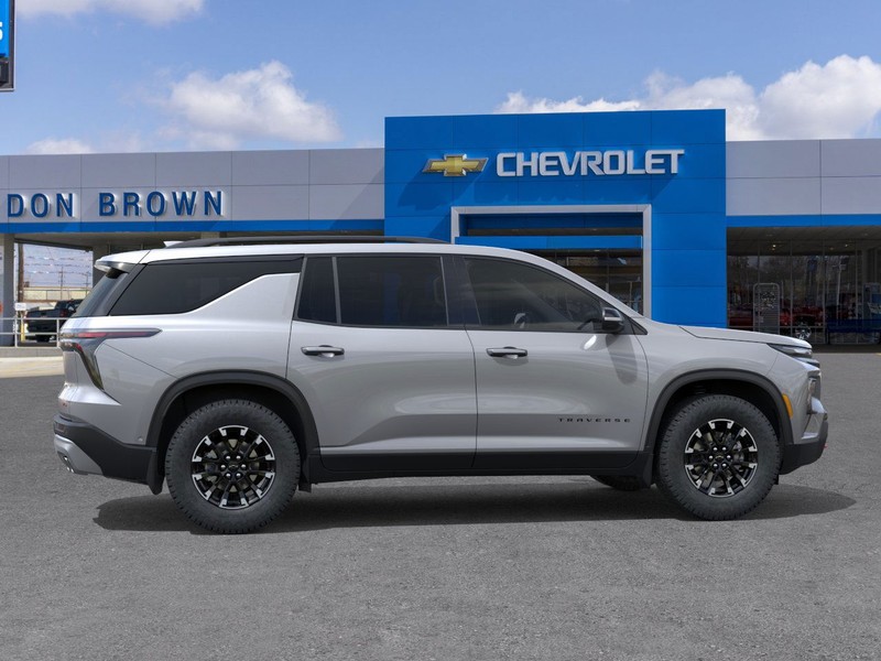 Chevrolet Traverse Vehicle Full-screen Gallery Image 5