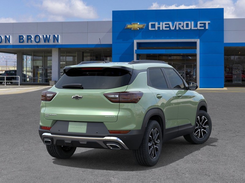 Chevrolet Trailblazer Vehicle Full-screen Gallery Image 4