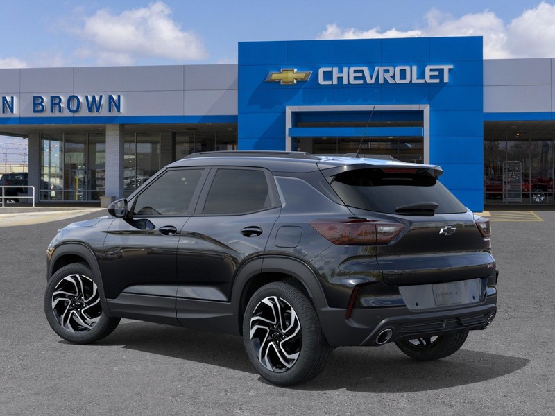 Chevrolet Trailblazer Vehicle Full-screen Gallery Image 3