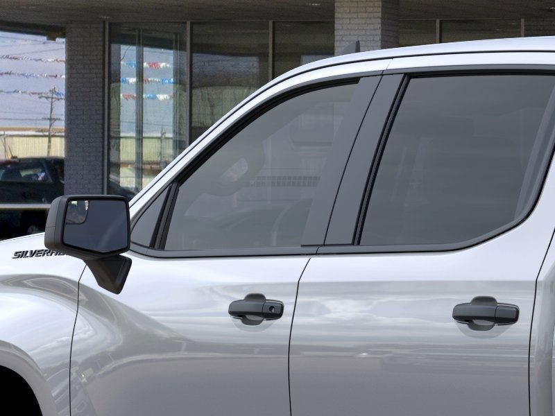 Chevrolet Silverado 1500 Vehicle Full-screen Gallery Image 12