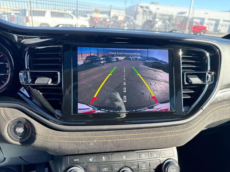 Dodge Durango Vehicle Full-screen Gallery Image 23