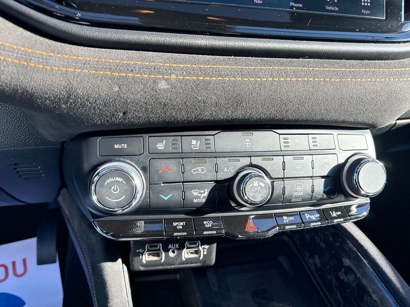 Dodge Durango Vehicle Full-screen Gallery Image 27