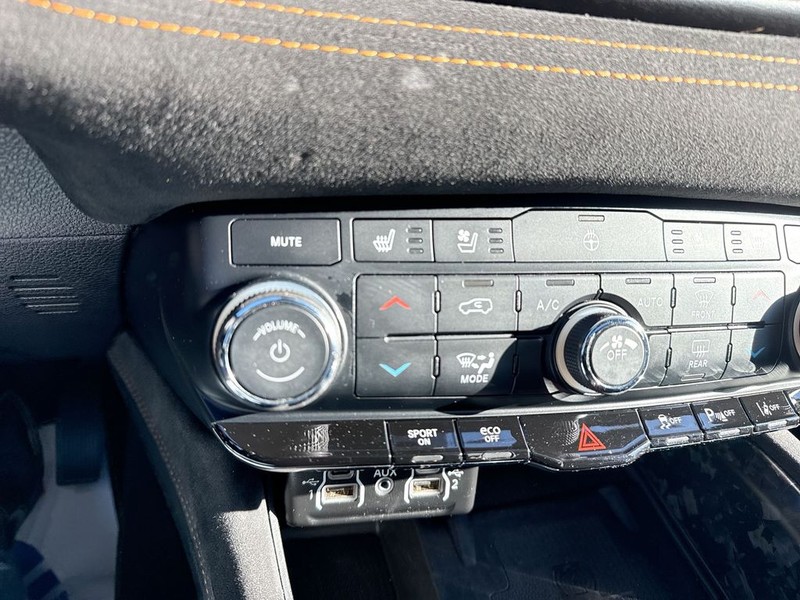 Dodge Durango Vehicle Full-screen Gallery Image 43