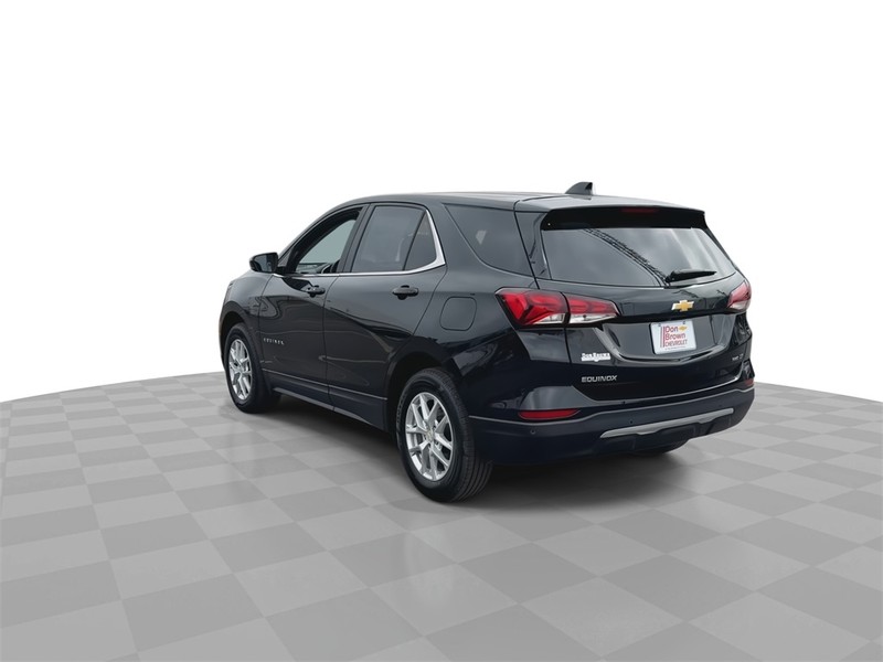 Chevrolet Equinox Vehicle Full-screen Gallery Image 06