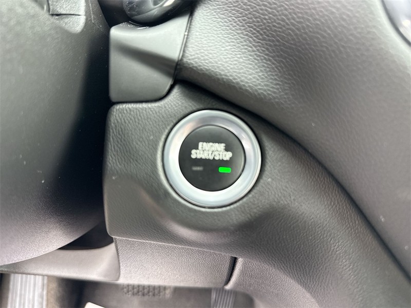 Chevrolet Equinox Vehicle Full-screen Gallery Image 16