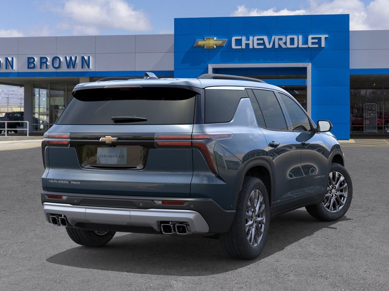 Chevrolet Traverse Vehicle Full-screen Gallery Image 4