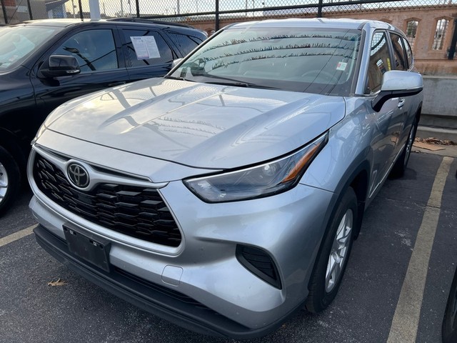 2023 Toyota Highlander L's photo