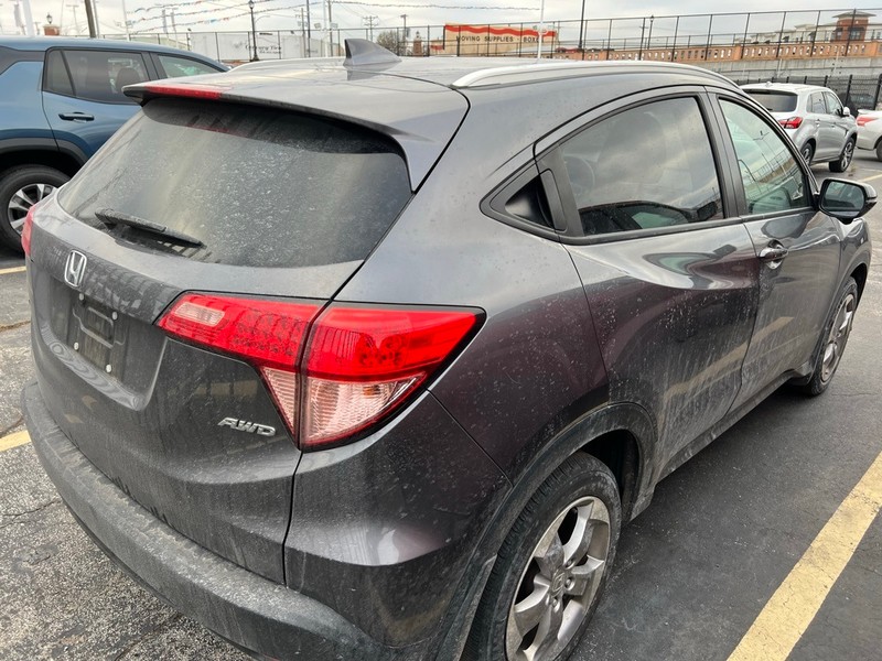 Honda HR-V Vehicle Full-screen Gallery Image 6