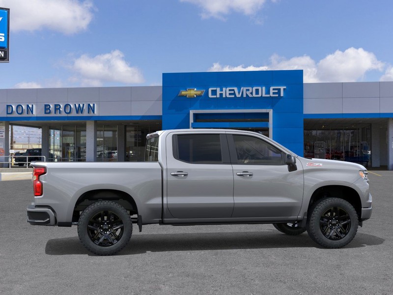 Chevrolet Silverado 1500 Vehicle Full-screen Gallery Image 5