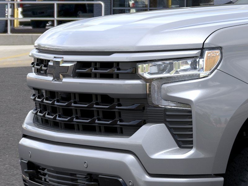 Chevrolet Silverado 1500 Vehicle Full-screen Gallery Image 13