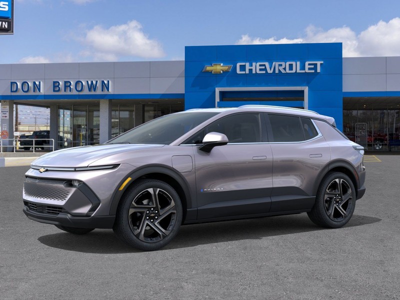 Chevrolet Equinox EV Vehicle Full-screen Gallery Image 2