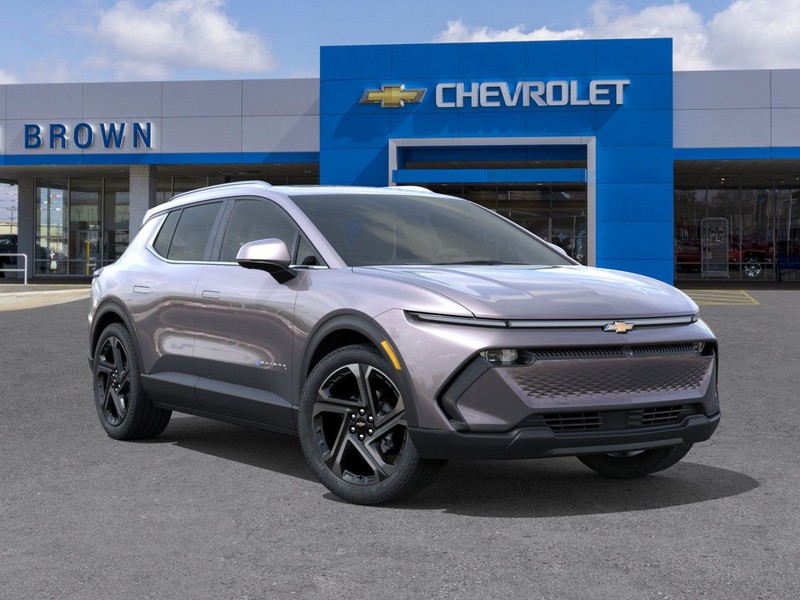 Chevrolet Equinox EV Vehicle Full-screen Gallery Image 7