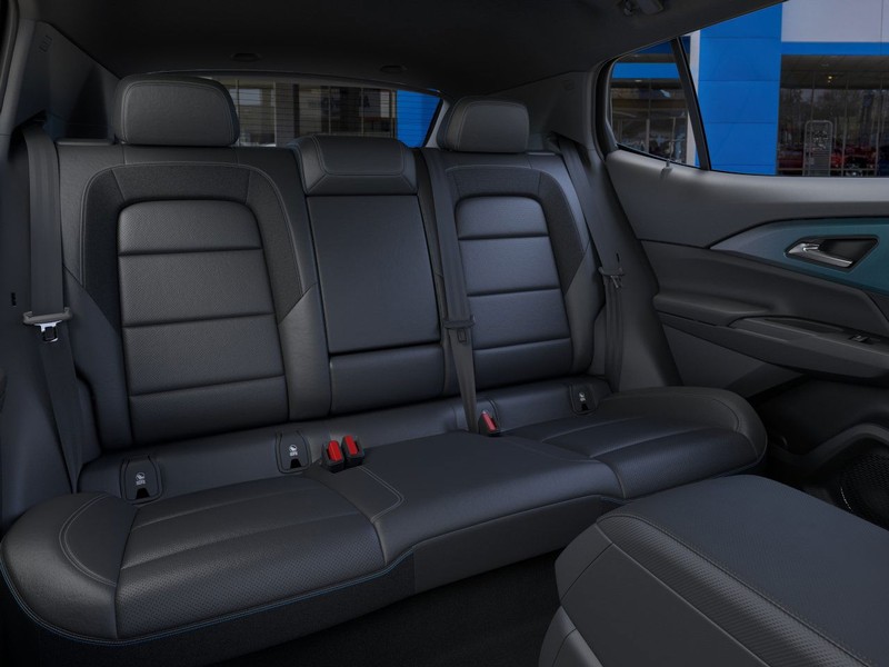 Chevrolet Equinox EV Vehicle Full-screen Gallery Image 17