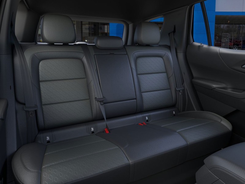 Chevrolet Equinox Vehicle Full-screen Gallery Image 17