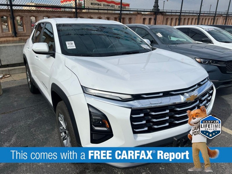 Chevrolet Equinox Vehicle Full-screen Gallery Image 3