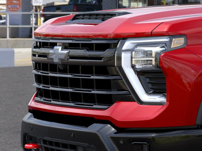 Chevrolet Silverado 2500 HD Vehicle Full-screen Gallery Image 13