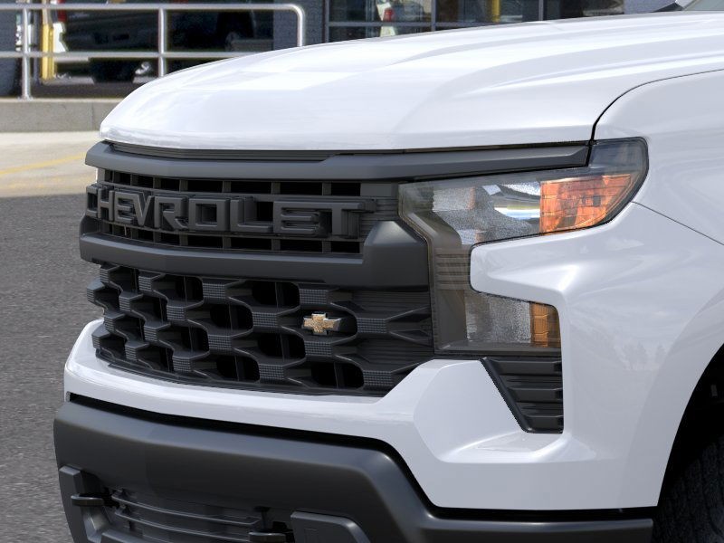 Chevrolet Silverado 1500 Vehicle Full-screen Gallery Image 13