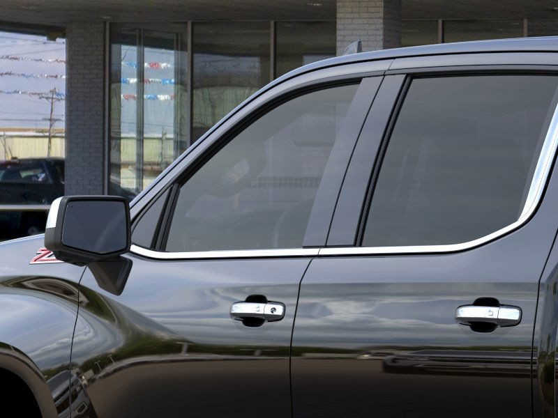 Chevrolet Silverado 1500 Vehicle Full-screen Gallery Image 12