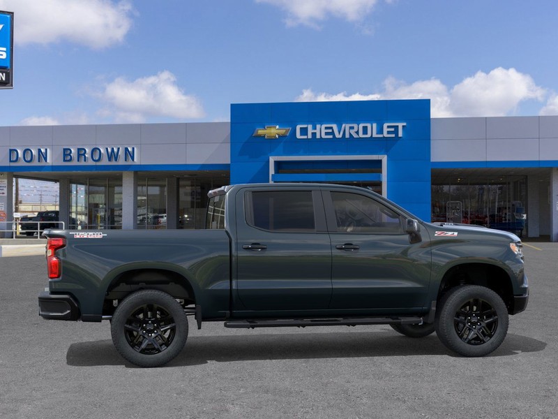 Chevrolet Silverado 1500 Vehicle Full-screen Gallery Image 5