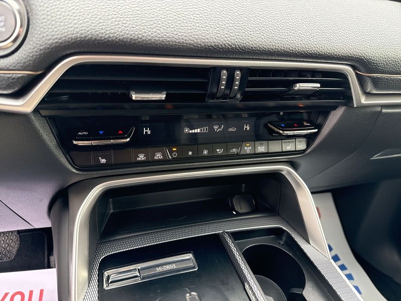 Mazda CX-90 Vehicle Full-screen Gallery Image 24