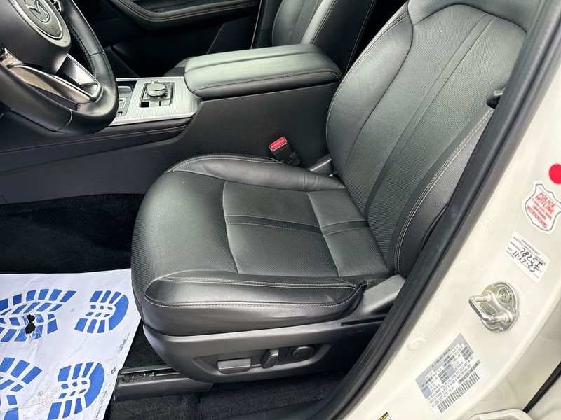 Mazda CX-90 Vehicle Full-screen Gallery Image 27