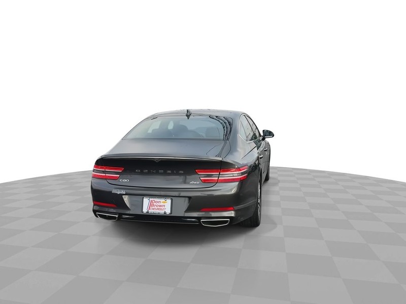 Genesis G80 Vehicle Full-screen Gallery Image 11