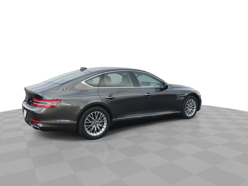 Genesis G80 Vehicle Full-screen Gallery Image 13