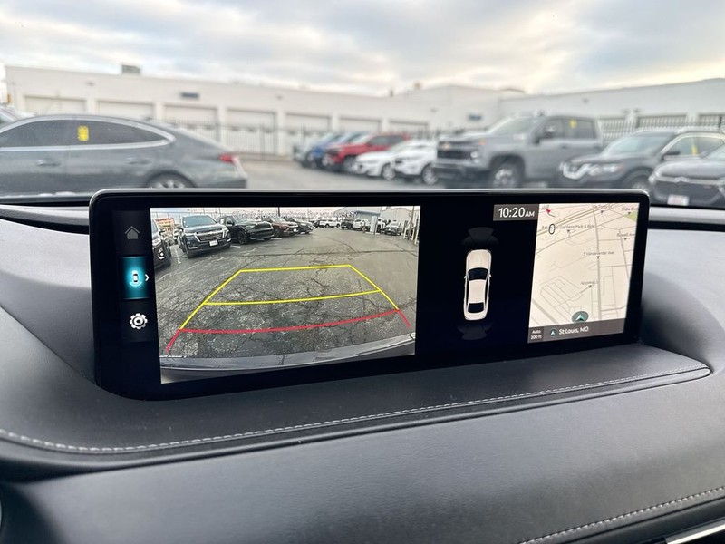 Genesis G80 Vehicle Full-screen Gallery Image 21