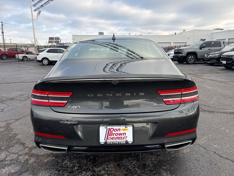 Genesis G80 Vehicle Full-screen Gallery Image 31