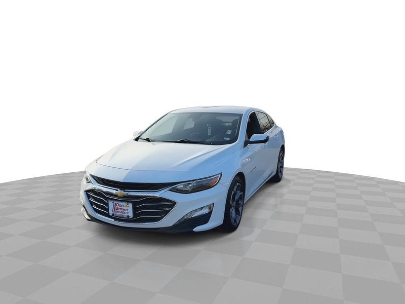 Chevrolet Malibu Vehicle Full-screen Gallery Image 6