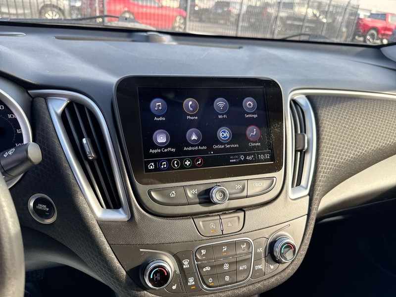 Chevrolet Malibu Vehicle Full-screen Gallery Image 20