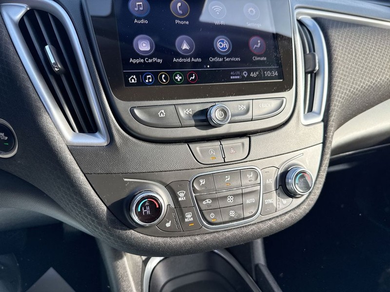 Chevrolet Malibu Vehicle Full-screen Gallery Image 41