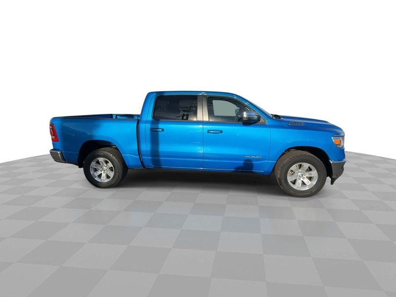 Ram 1500 Vehicle Full-screen Gallery Image 14